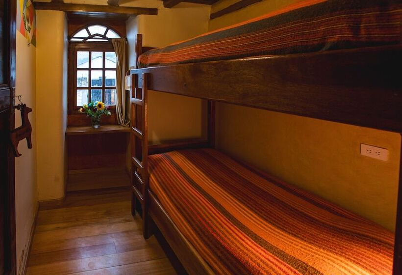 בית מלון כפרי Llullu Llama Mountain Lodge