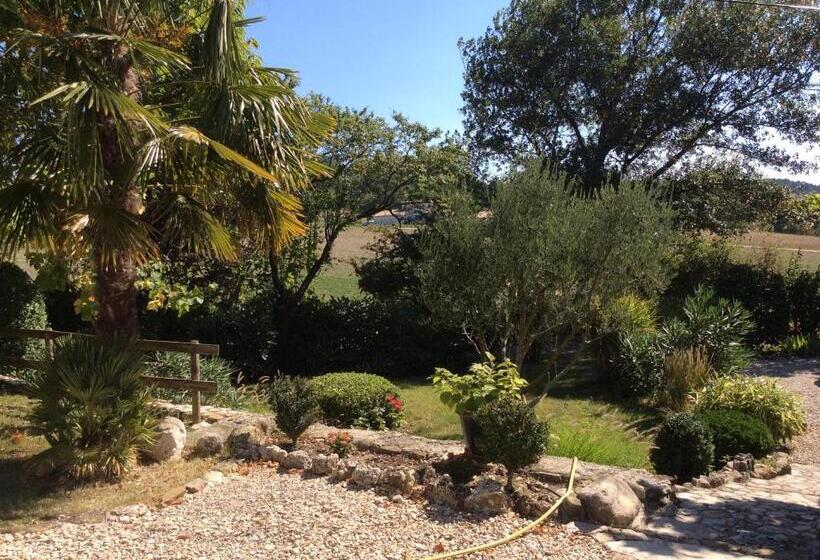 פנסיון La Bastide De Sauvetas