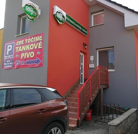 ペンション Restaurace A Penzion U Jessyho