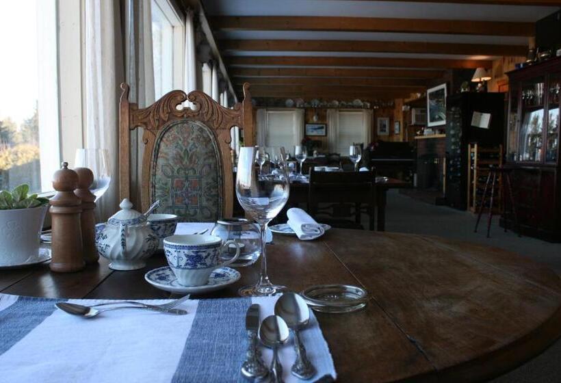 הוסטל Amherst Shore Country Inn