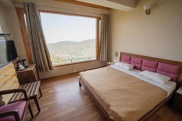 هاستل Pine Drive Resort