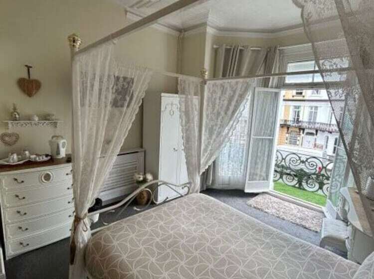 住宿加早餐  The Little Emily   Room Only