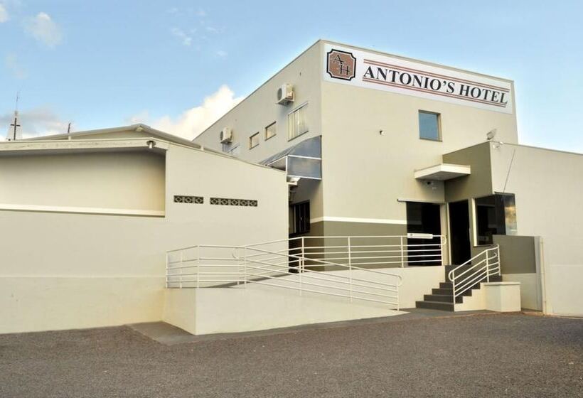 בית מלון כפרי Antonios