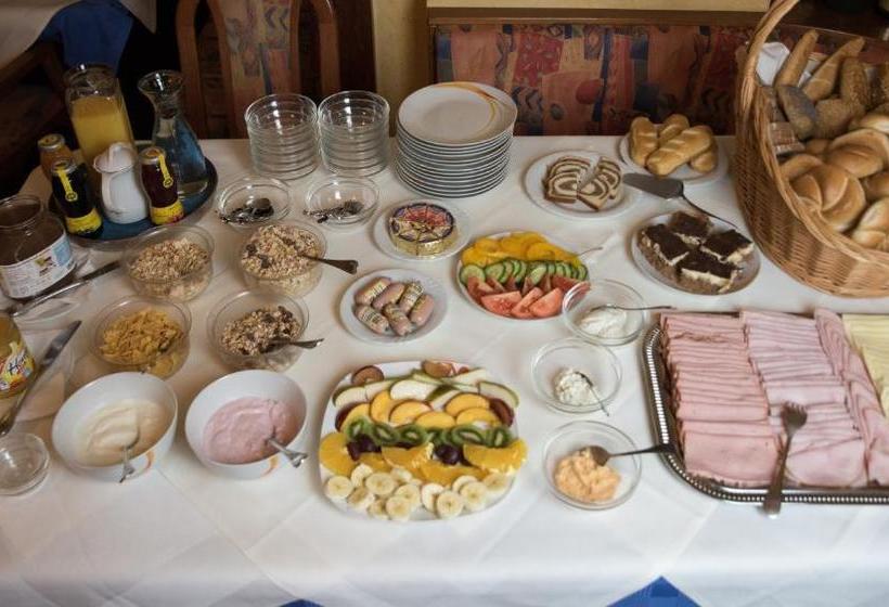 ホテル Bergkristall