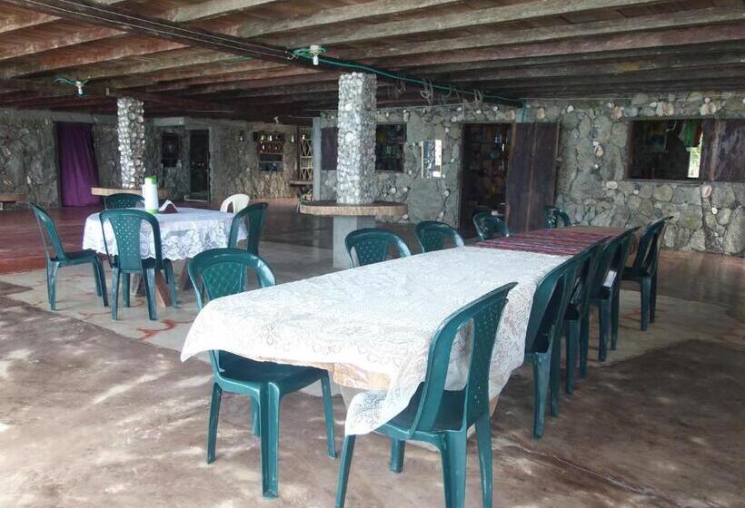 هتل Cabañas Refugio Salomon