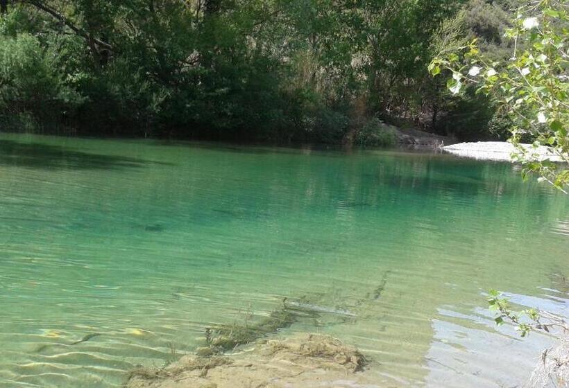 ベッドアンドブレックファースト Au Paradis Cathare