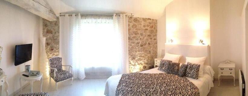 ベッドアンドブレックファースト Au Paradis Cathare