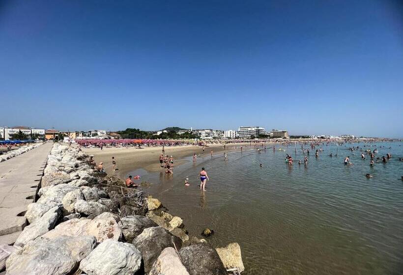 فندق Club La Villa