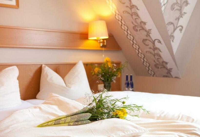 Landhotel Weining