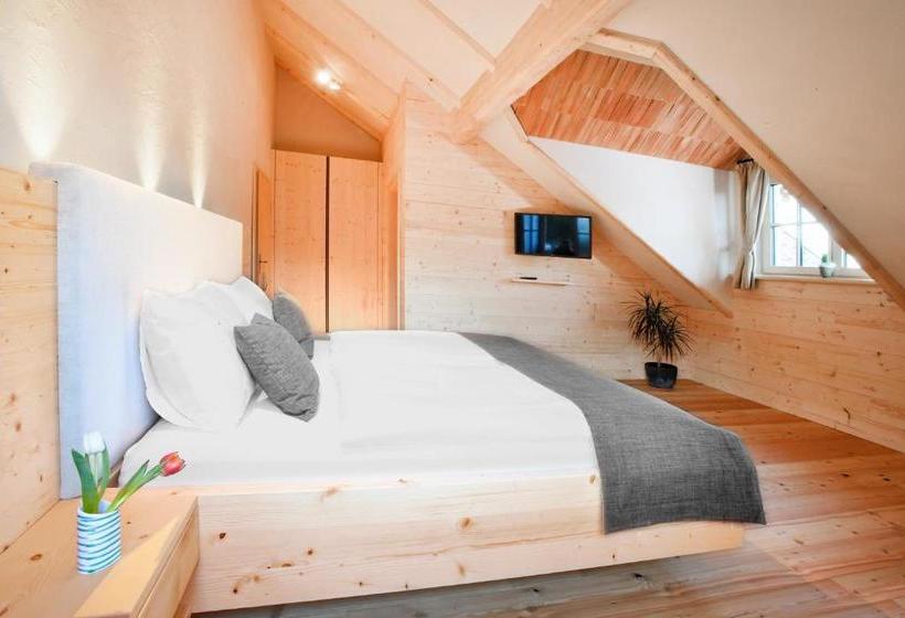 بنسيون Florineum