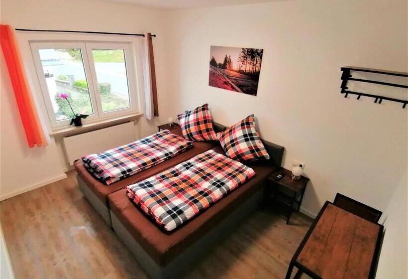 ペンション Speedys Bed & Breakfast