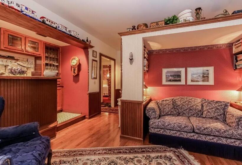 Yelton Manor Bed And Breakfast