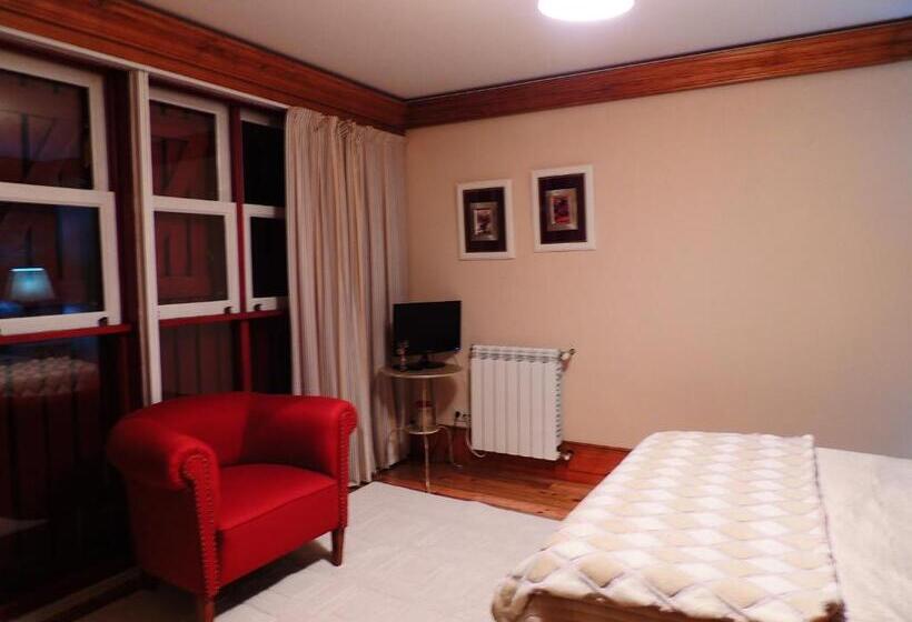 فندق Casa De Chouselas