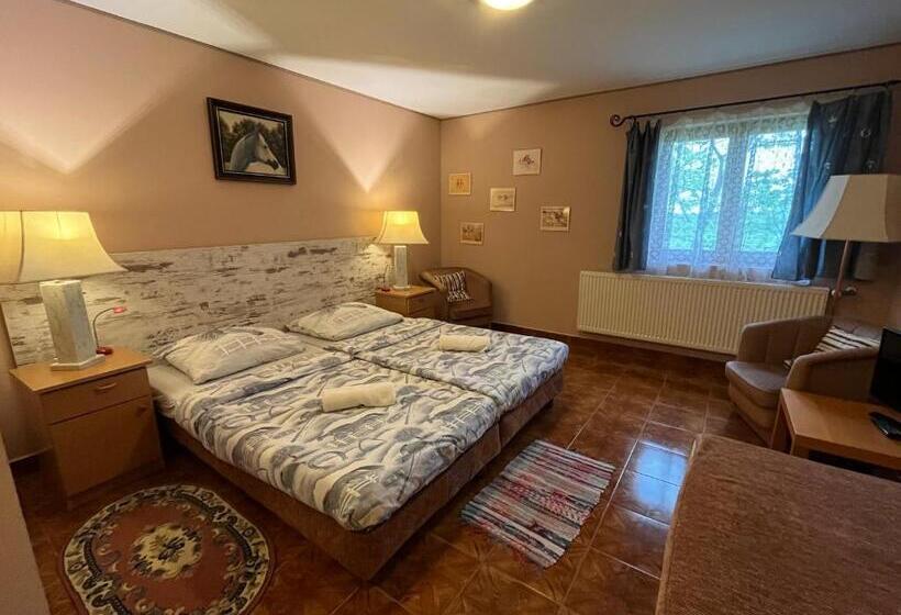 بنسيون Erdei Vendégház