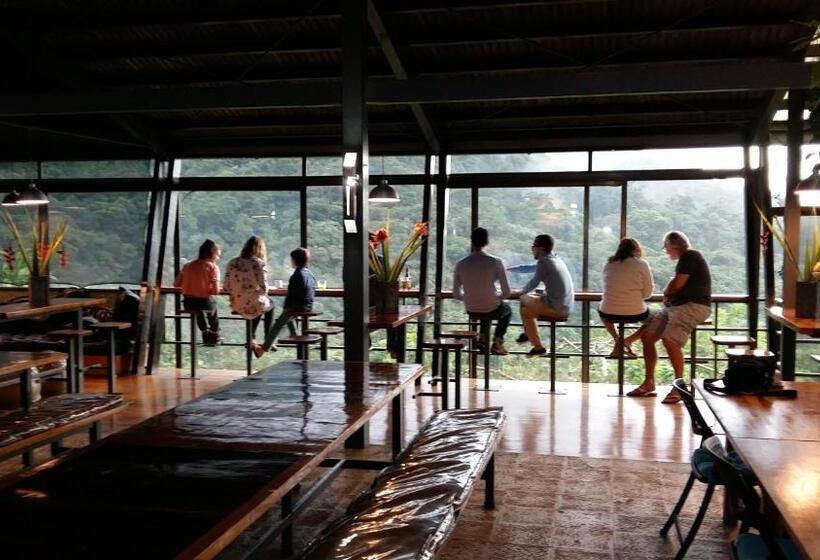 Hotel Celeste Mountain Lodge