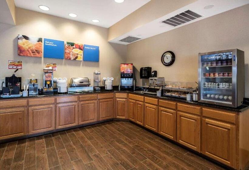 فندق Comfort Inn & Suites