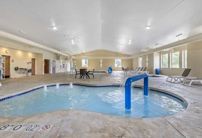 هتل Comfort Suites Lake Geneva East