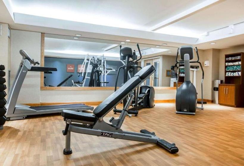 호텔 Comfort Suites South Burlington Near University