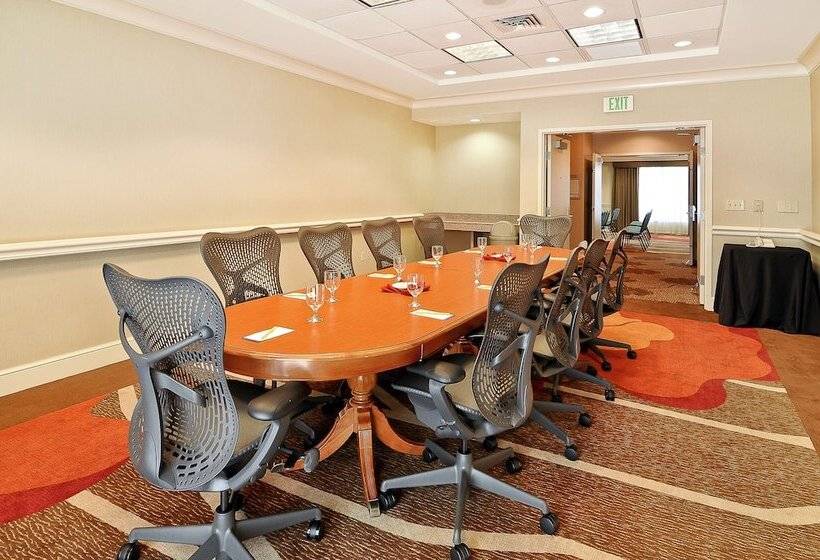 בית מלון כפרי Hilton Garden Inn Tampa North Busch Gardens