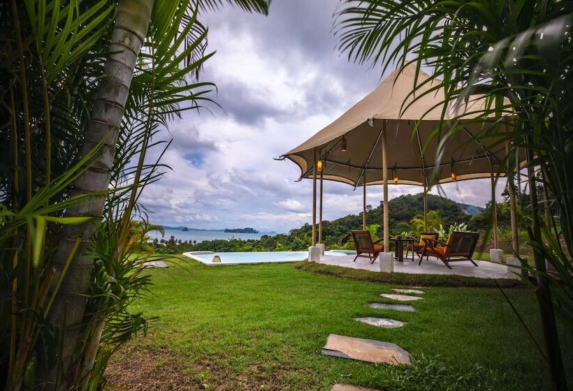هتل Koyao Island Resort