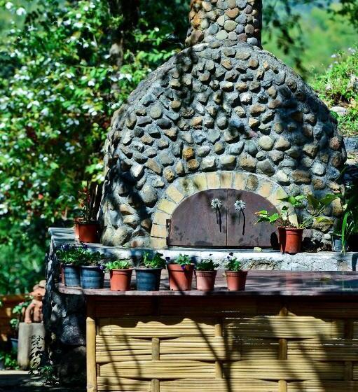 هتل Phu Chaisai Chiang Rai Mountain Resort