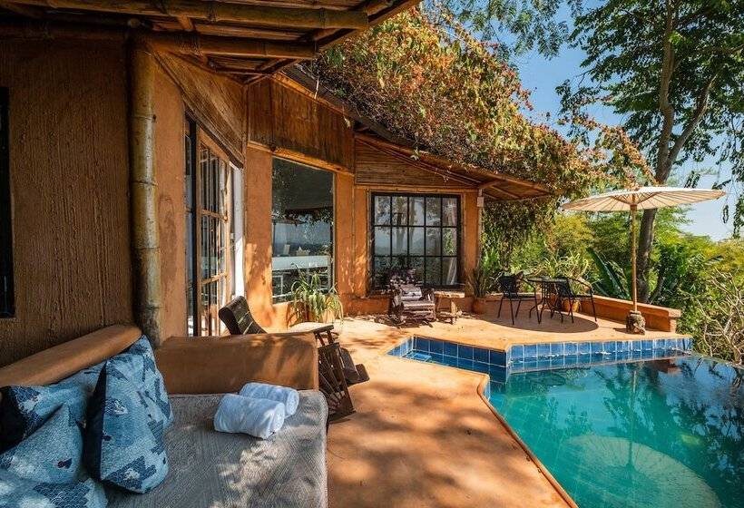 هتل Phu Chaisai Chiang Rai Mountain Resort