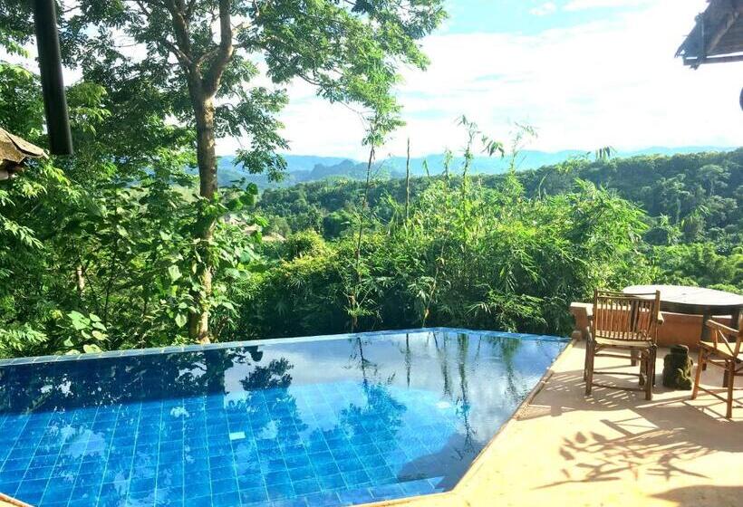 هتل Phu Chaisai Chiang Rai Mountain Resort