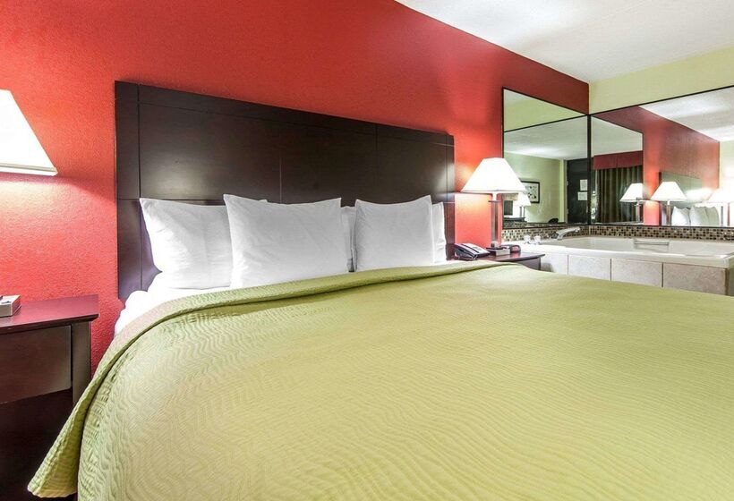 Отель Quality Inn West