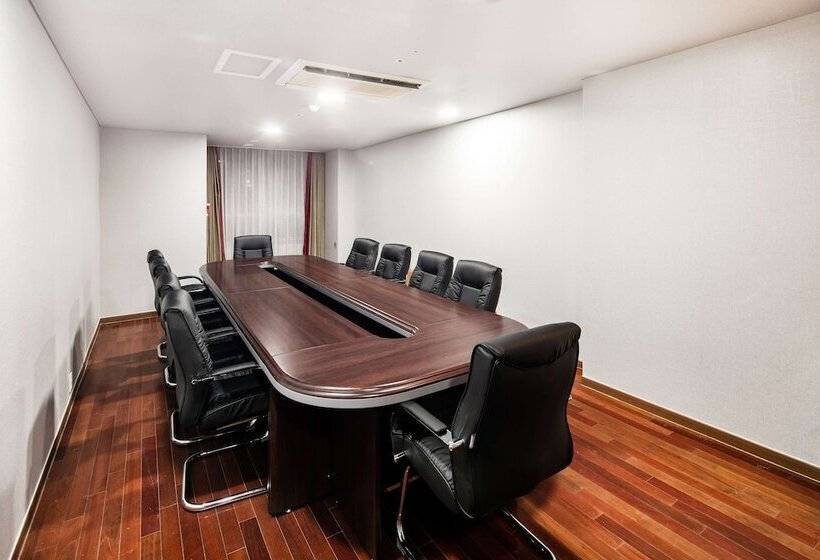 Ramada Hotel And Suites Seoul Namdaemun