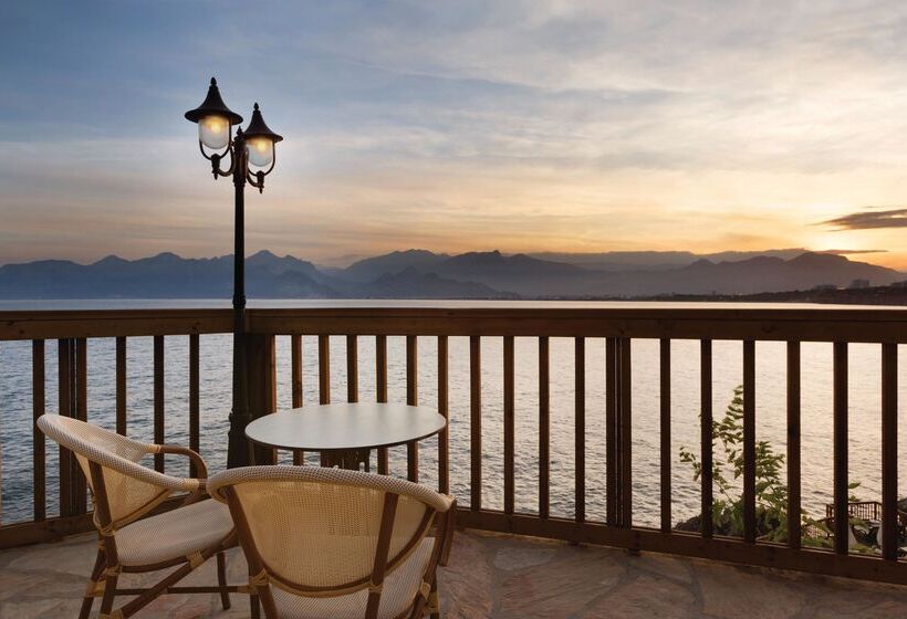 هتل Ramada Plaza Antalya