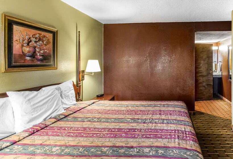 בית מלון כפרי Rodeway Inn & Suites