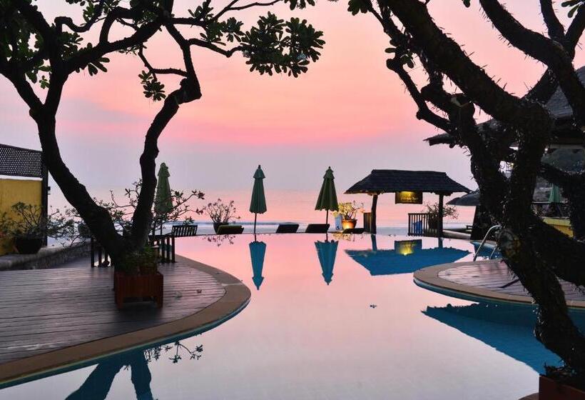 בית מלון כפרי Supatra Hua Hin Resort