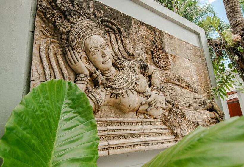 هتل The Bell Pool Villa Resort Phuket