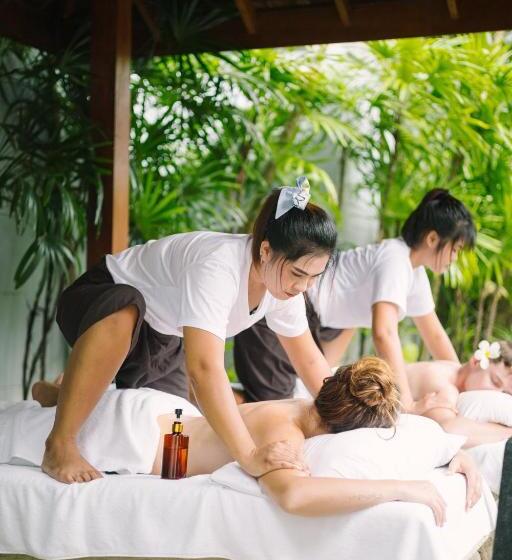 هتل The Bell Pool Villa Resort Phuket
