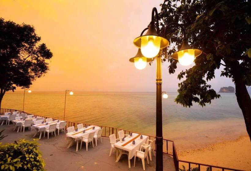 Koh Ngai Cliff Beach Resort