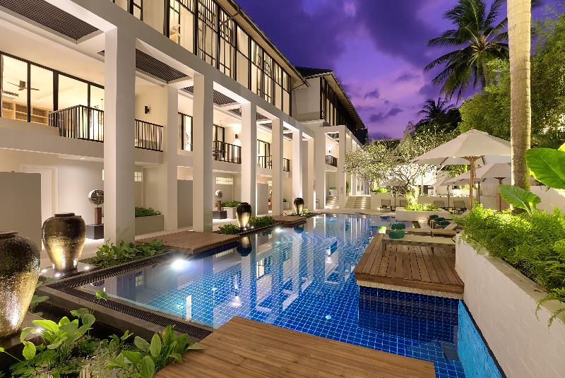 Outrigger Surin Beach Resort Sha Extra Plus