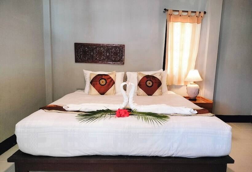 Phuwadee Resort