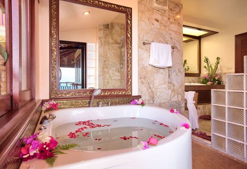 Sandalwood Luxury Villa Resort