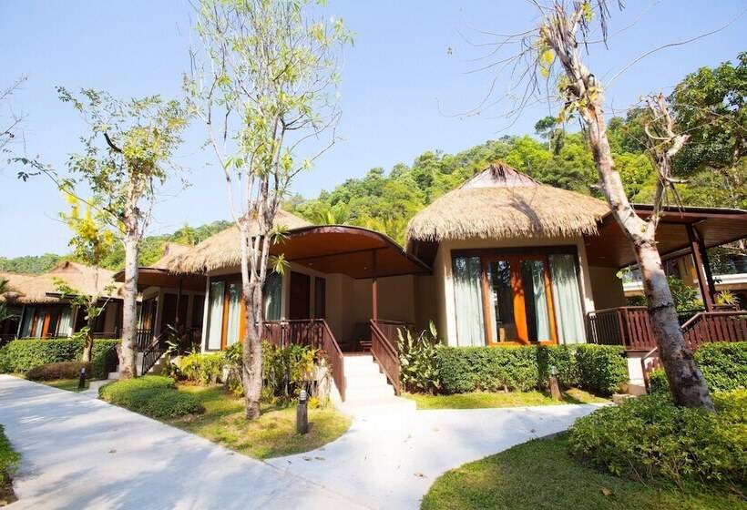 Tup Kaek Sunset Beach Resort Sha Plus