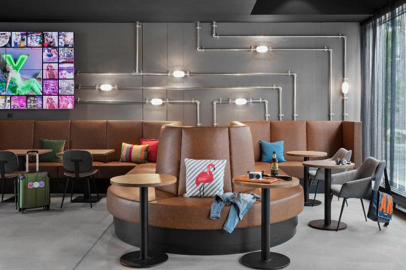 ホテル Moxy Hamburg Altona