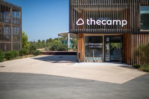 هتل Thecamp  Eco Lodge Aix En Provence