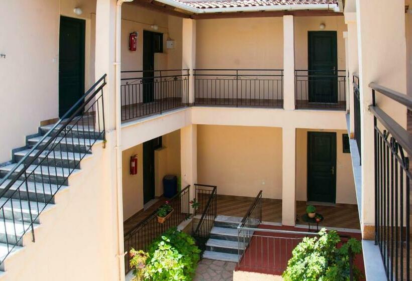 Maria's Apartments
