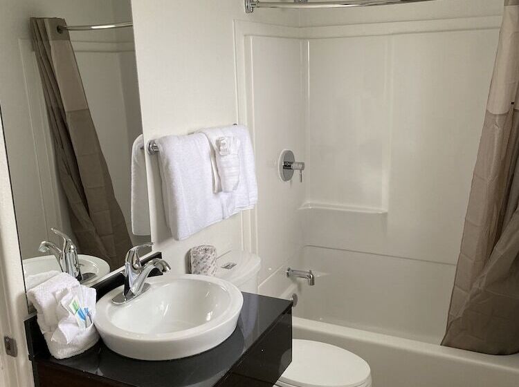 فندق على الطريق Othello Inn And Suites