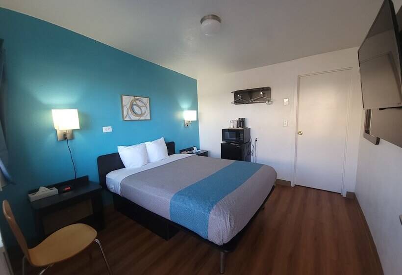 فندق على الطريق Othello Inn And Suites