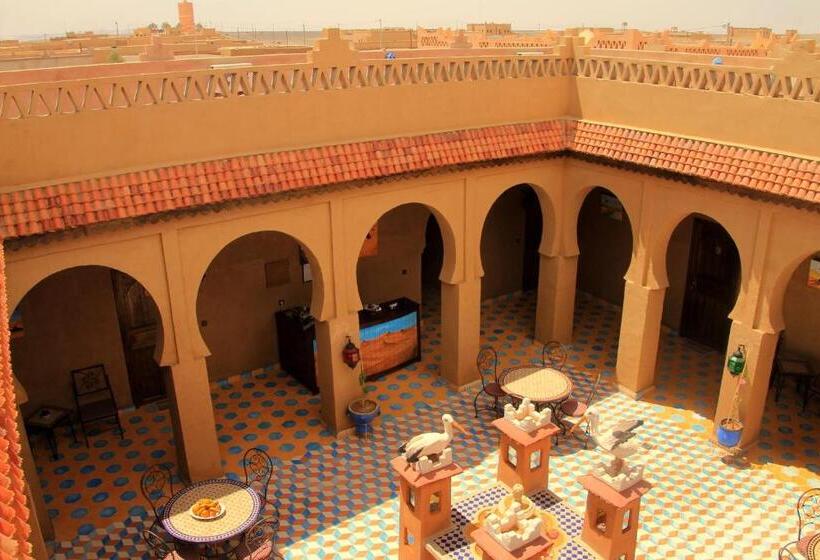 پانسیون Riad Dar Ouzine