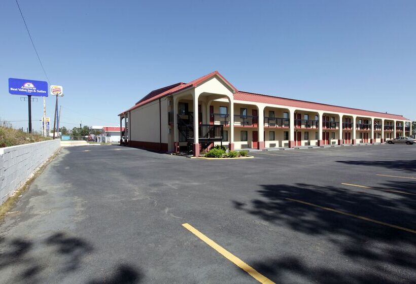 هتل Americas Best Value Inn & Suites Macon