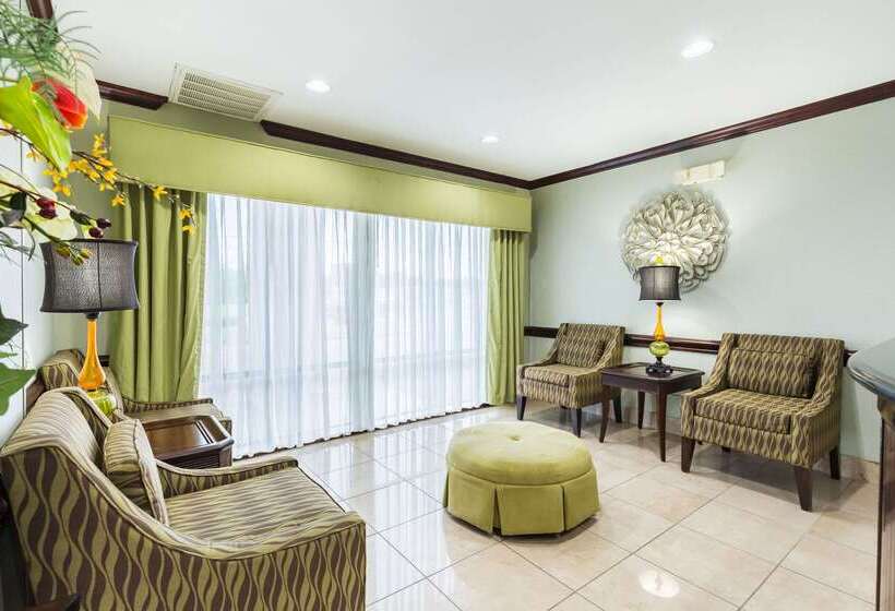 호텔 Comfort Suites Beaumont I10