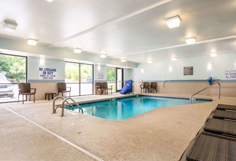 هتل Comfort Suites Columbia Northeast  Fort Jackson