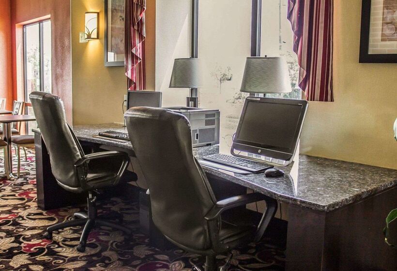 هتل Comfort Suites Columbus East Broad