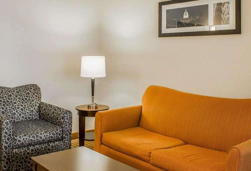 هتل Comfort Suites Columbus East Broad